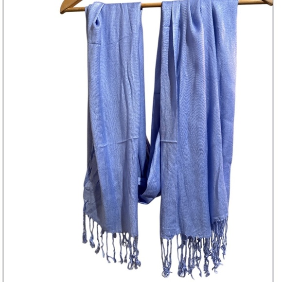 Elegant Light purple Scarf with Fringe NEW kohls Apt 9 wrap shrug - Picture 1 of 3